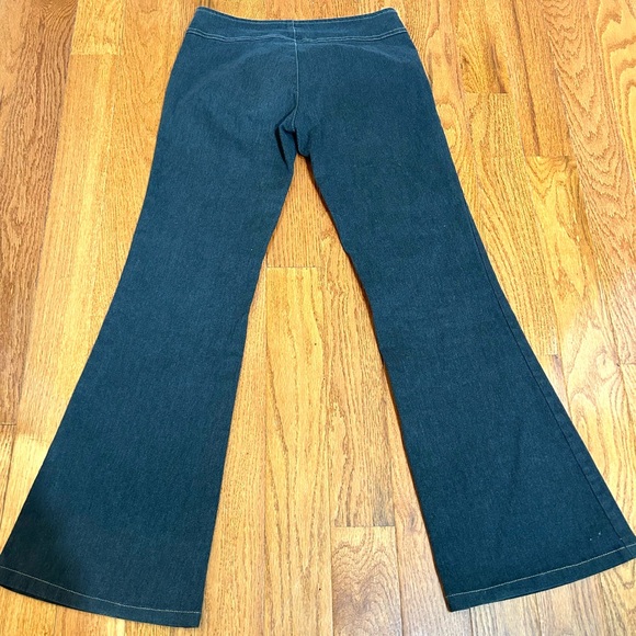 RUGBY NORTH AMERICA WOMEN BOOT CUT GRAY JEANS BUTTONS UP IN SIZE XS - Picture 2 of 6